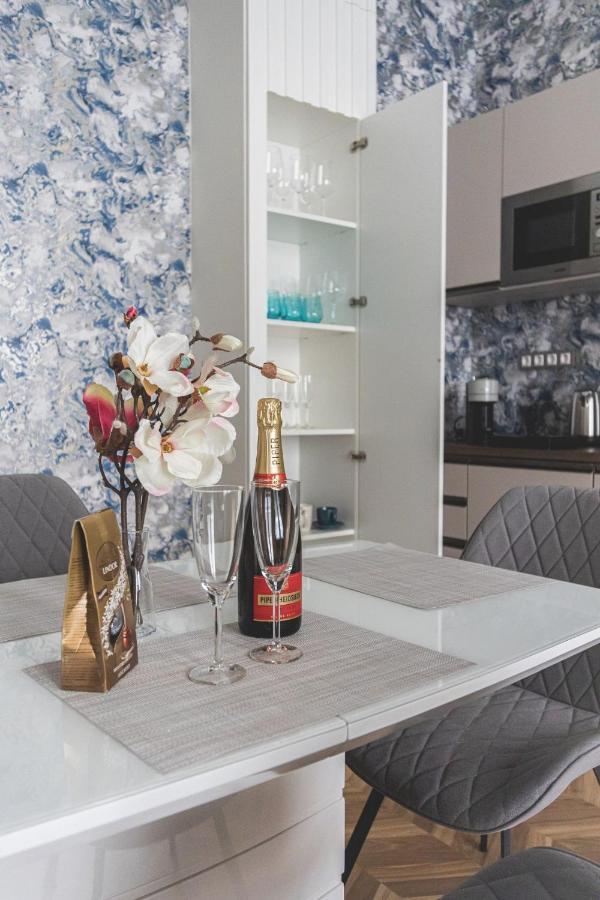 Luxury Gold 2 Bedroom Apartment Budapeste Exterior foto